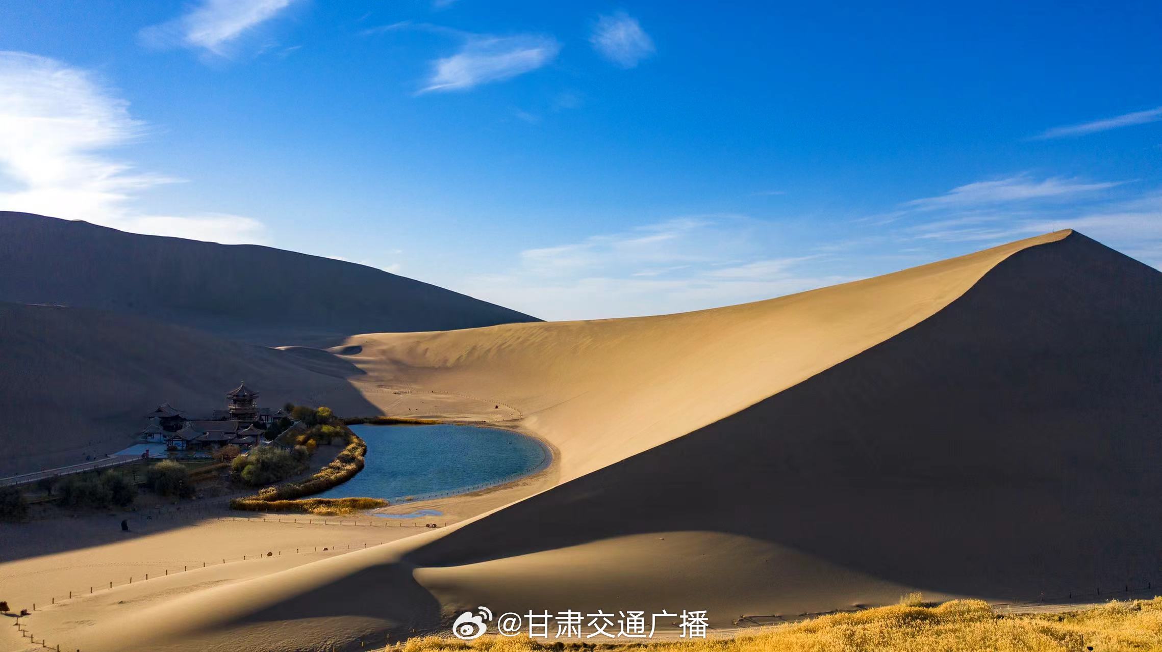 丝路瑰宝，甘肃千年风情之旅